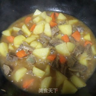 牛腱子炖土豆红萝卜的做法步骤：7