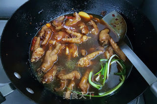鹌鹑蛋烧鸡爪的做法步骤：11