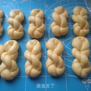椰蓉蜂蜜小麻花的做法步骤：11