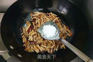 油渍蟹味菇的做法步骤：7