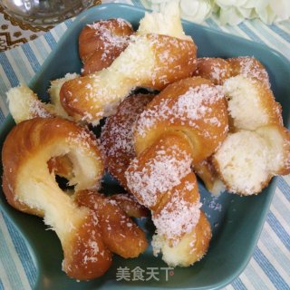 手撕椰蓉麻花的做法步骤：15