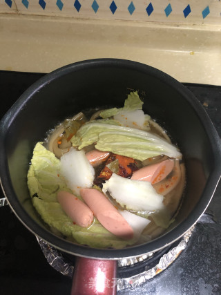 酸辣火腿肠宽粉（超开胃的酸辣味）的做法步骤：3