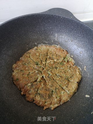 香椿鸡蛋饼的做法步骤：9