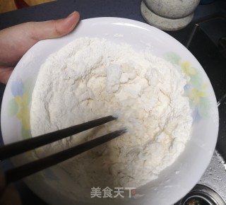 鸡蛋西红柿疙瘩汤的做法步骤：3