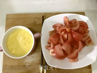 番茄炒蛋的做法步骤：2