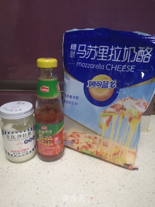 美味披萨～电饼铛版的做法步骤：1