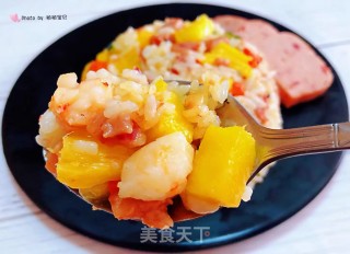 菠萝虾仁炒饭的做法步骤：13