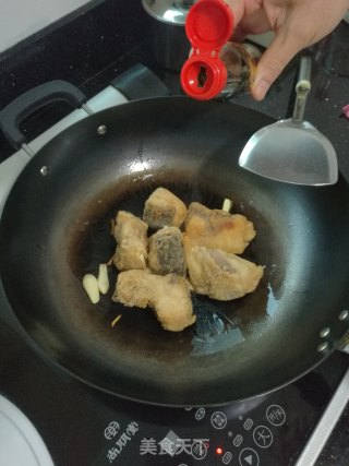 糖醋焖鱼块的做法步骤：5