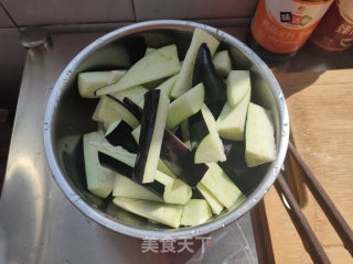 酱香茄子的做法步骤：2