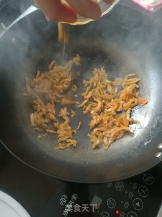 健脑益智金针黄花炒蛋的做法步骤：8