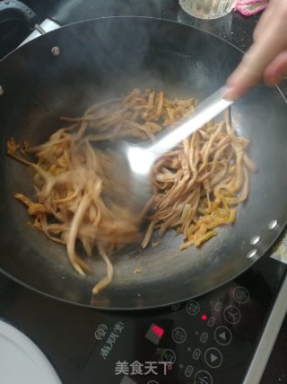 健脑益智金针黄花炒蛋的做法步骤：9
