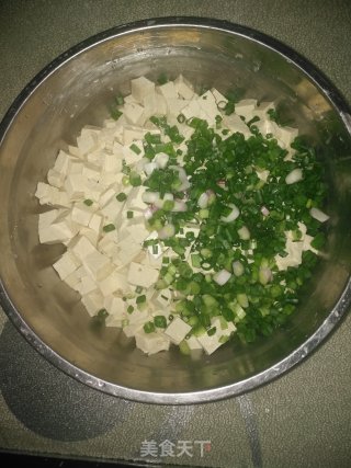 鲜嫩多汁豆腐包的做法步骤：6