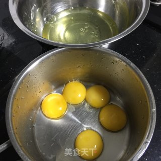 南瓜戚风蛋糕的做法步骤：2