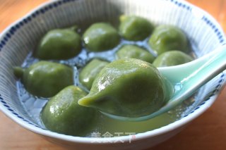 带尾巴的艾草鲜肉汤圆的做法步骤：13
