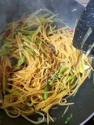 酸辣土豆丝的做法步骤：5