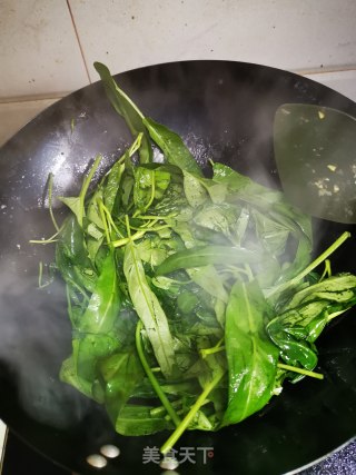 空心菜叶的做法步骤：3