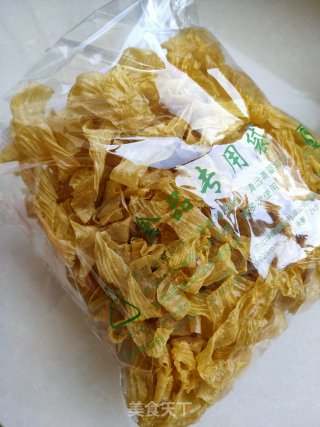 蒜香紫菠菜干豆皮的做法步骤：1