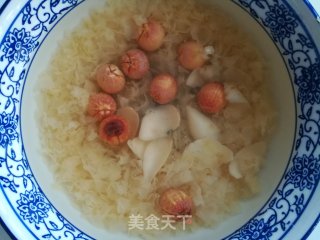 莲子百合银耳羹的做法步骤：4