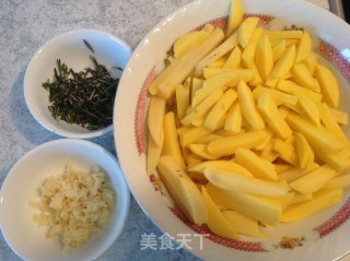 迷迭香烤土豆的做法步骤：2