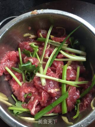 锡纸牛肉的做法步骤：1