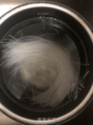 猪肉粉条鸭血。的做法步骤：1