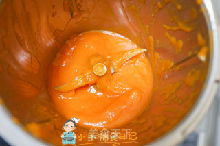 9个月以上胡萝卜肉末脆片的做法步骤：2