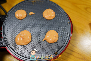 9个月以上胡萝卜肉末脆片的做法步骤：6