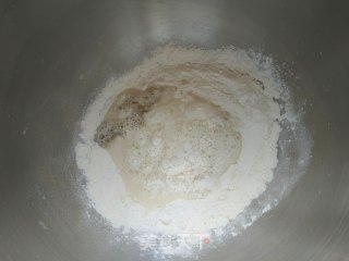 芒果披萨的做法步骤：2