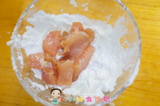 12个月以上无油鸡米花的做法步骤：3