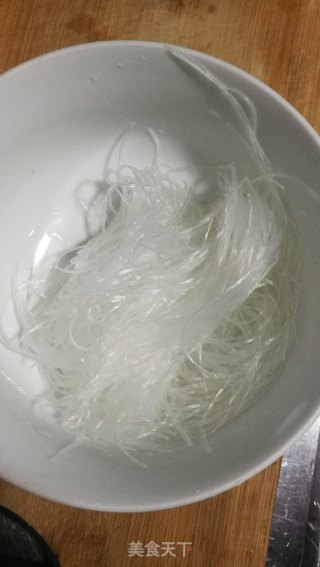 凉拌三丝的做法步骤：1