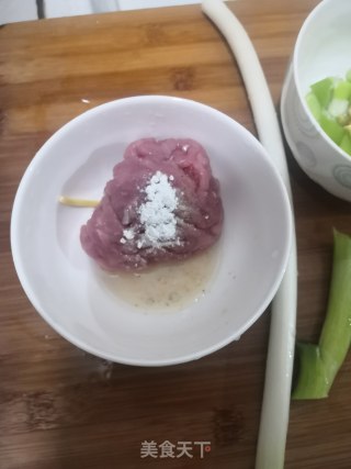 酱肉丝的做法步骤：1