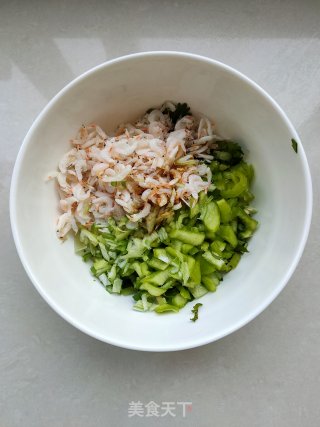 香菜拌虾皮的做法步骤：6