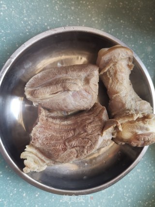 牛肉汤的做法步骤：2