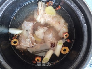 牛肉汤的做法步骤：4