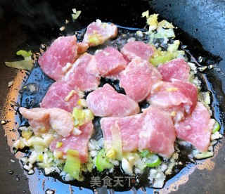 芦笋炒肉片的做法步骤：6