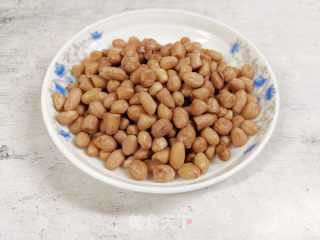 香菇花生炖鸭肉的做法步骤：2