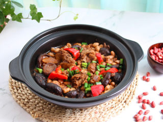 香菇花生炖鸭肉的做法步骤：6