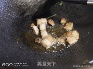 五花肉腐竹炒荷兰豆的做法步骤：3