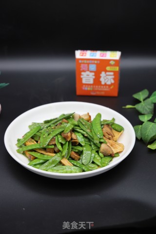 五花肉腐竹炒荷兰豆的做法步骤：11