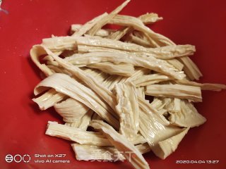 凉拌腐竹的做法步骤：2