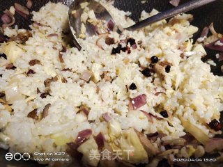 五花肉洋葱炒饭的做法步骤：6