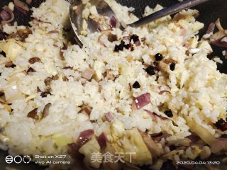 五花肉洋葱炒饭的做法步骤：7