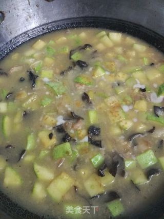 西葫芦蛋肉卤面的做法步骤：3