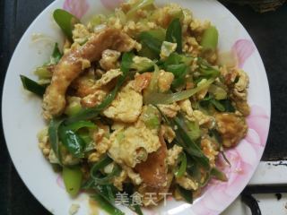大葱炒鸡蛋的做法步骤：4