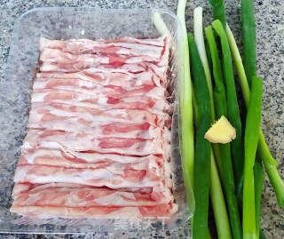 #肉菜#葱爆羊肉片的做法步骤：1