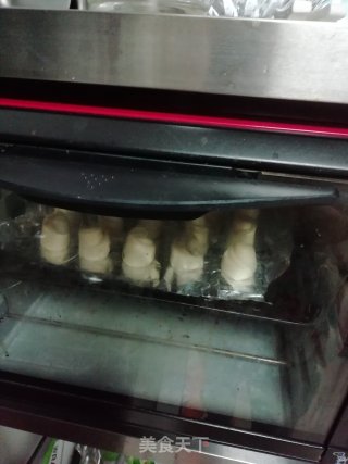 肉松夹心花朵面包的做法步骤：9