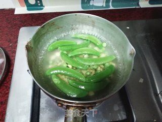 鸡胸肉甜豆沙拉的做法步骤：4
