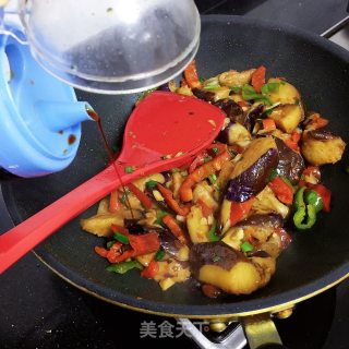 酱爆茄子的做法步骤：12