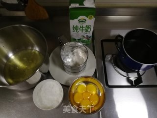 古早蛋糕的做法步骤：1
