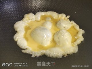 黄瓜蛋炒饭的做法步骤：3